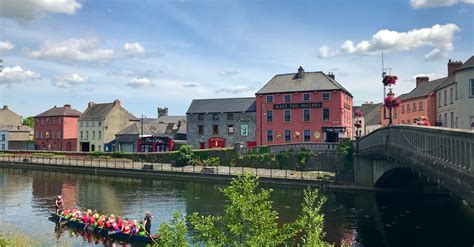 5 Charming Small Towns in Southern Ireland .